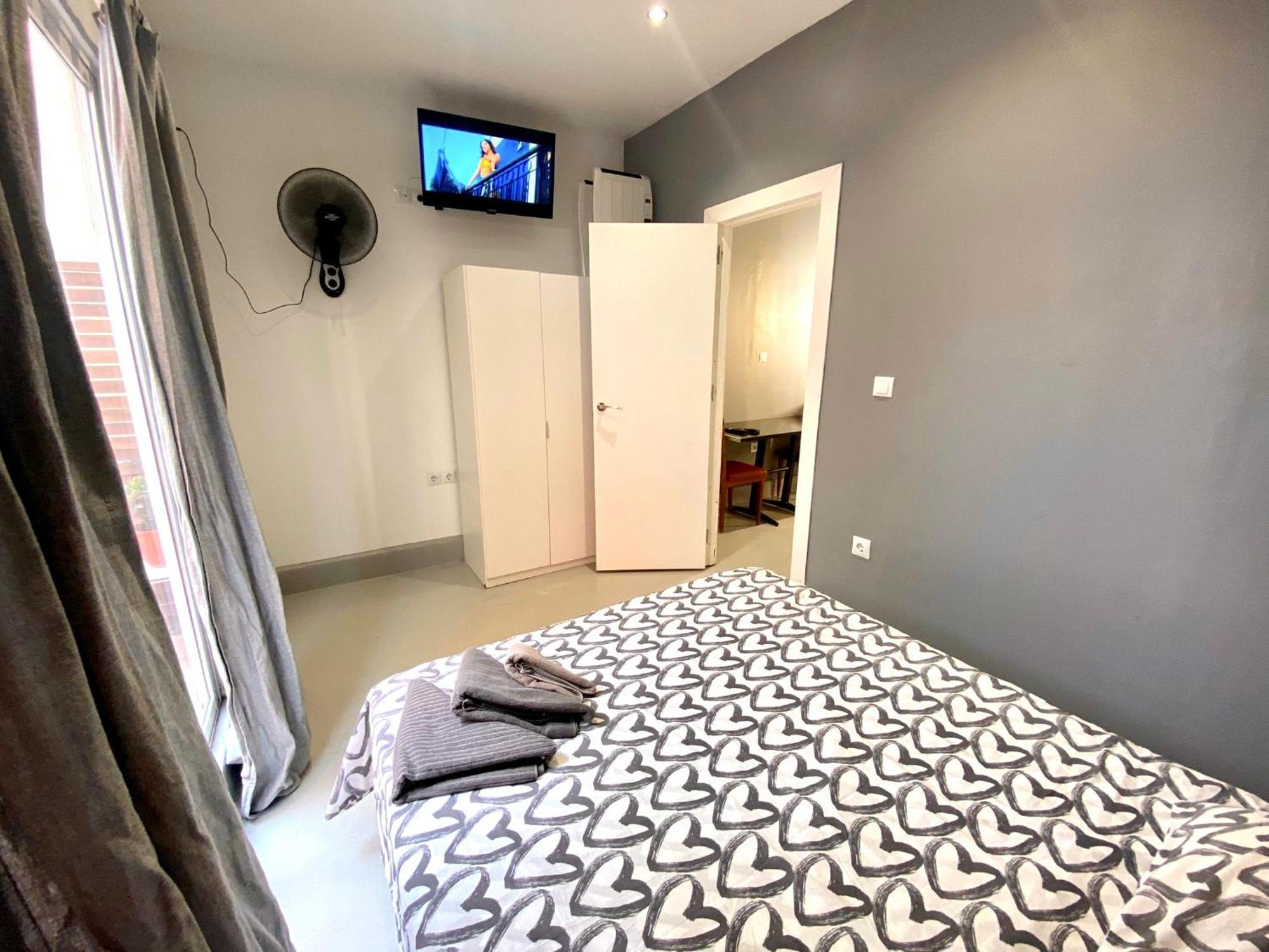 Apartment De 3 En Sants A 2'del Metro Badal P9